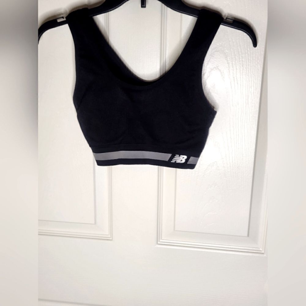 New Balance Sports Bra Sz M Women's Ribbed  Black /Grey  No Pads